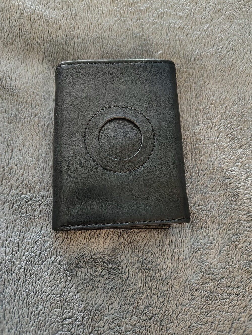 Black Slim Trifold Airtag Wallet with 10 Card RFID